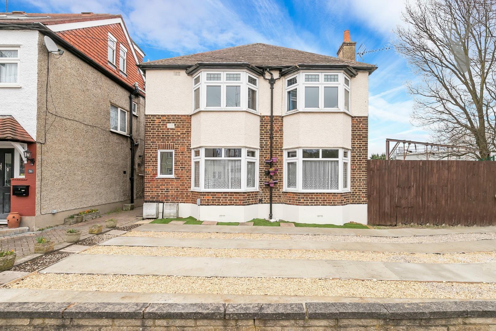 Property For Sale Queens Grove Road, Chingford, E4 2 Bedroom Flat