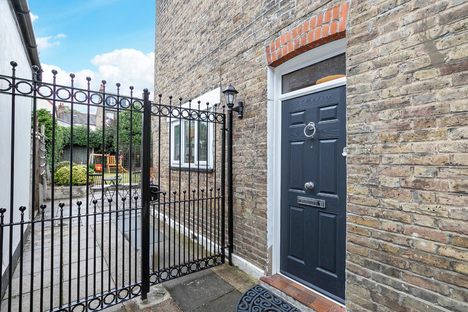 Property For Sale Brunel Road, Woodford Green, IG8 2 Bedroom House