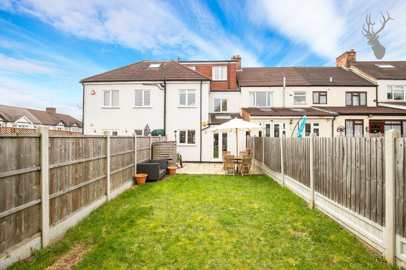 Property For Sale Willow Close, Buckhurst Hill, IG9 4 Bedroom House