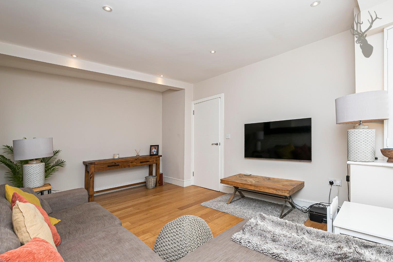 Property For Sale Willow Close, Buckhurst Hill, IG9 4 Bedroom House