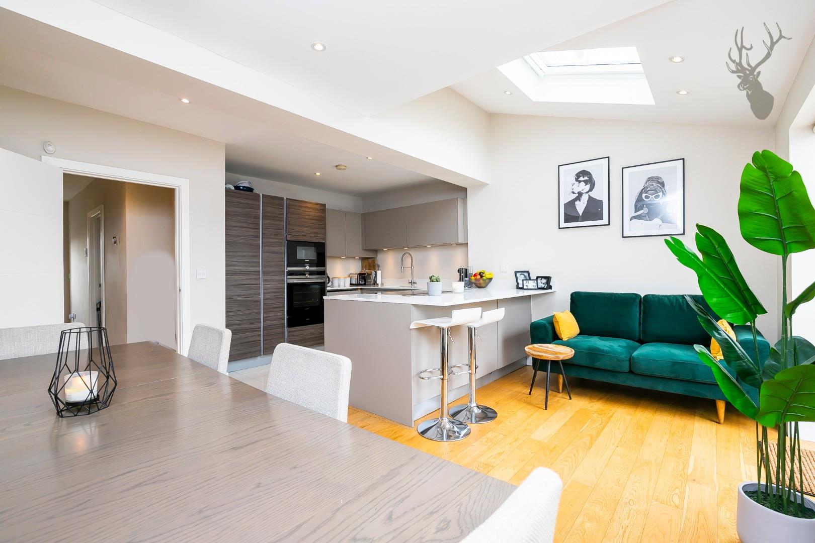 Property For Sale Willow Close, Buckhurst Hill, IG9 4 Bedroom House