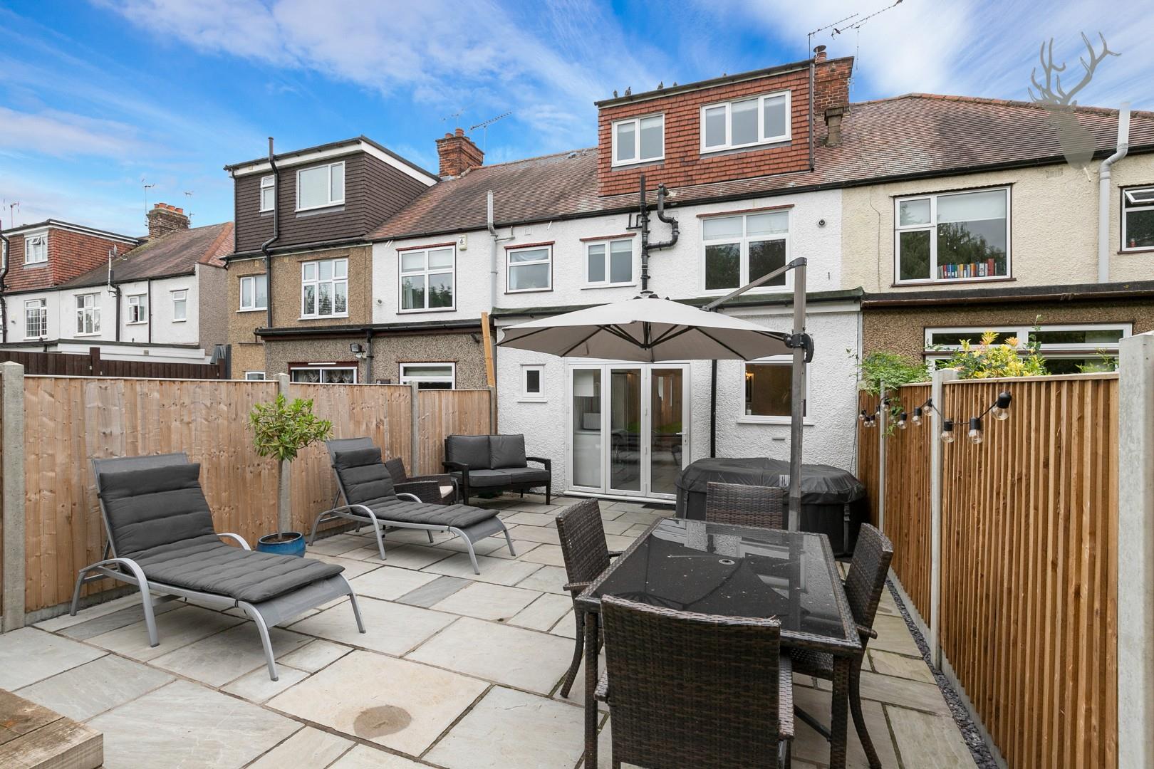 Property For Sale Chestnut Avenue, Buckhurst Hill, IG9 4 Bedroom