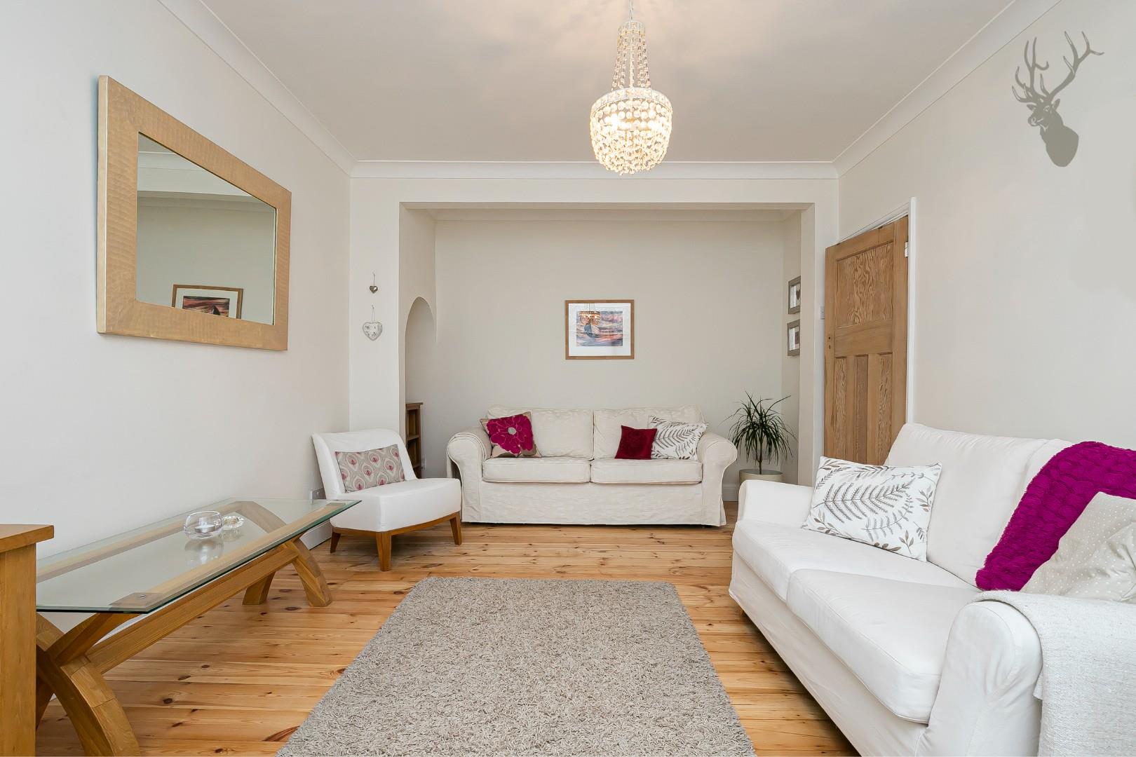 Property For Sale Chestnut Avenue, Buckhurst Hill, IG9 4 Bedroom