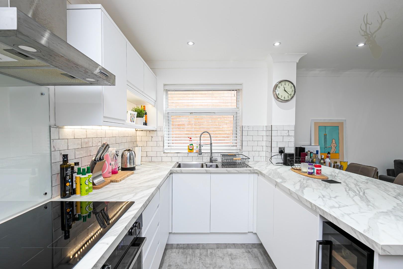 Property To Rent Palmerston Road, Buckhurst Hill, IG9 2 Bedroom Flat