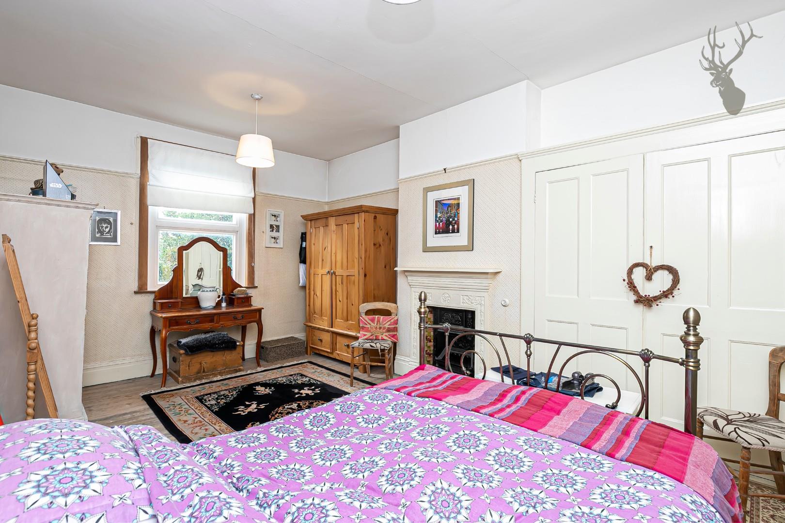Property For Sale Frederica Road, Chingford, E4 4 Bedroom House