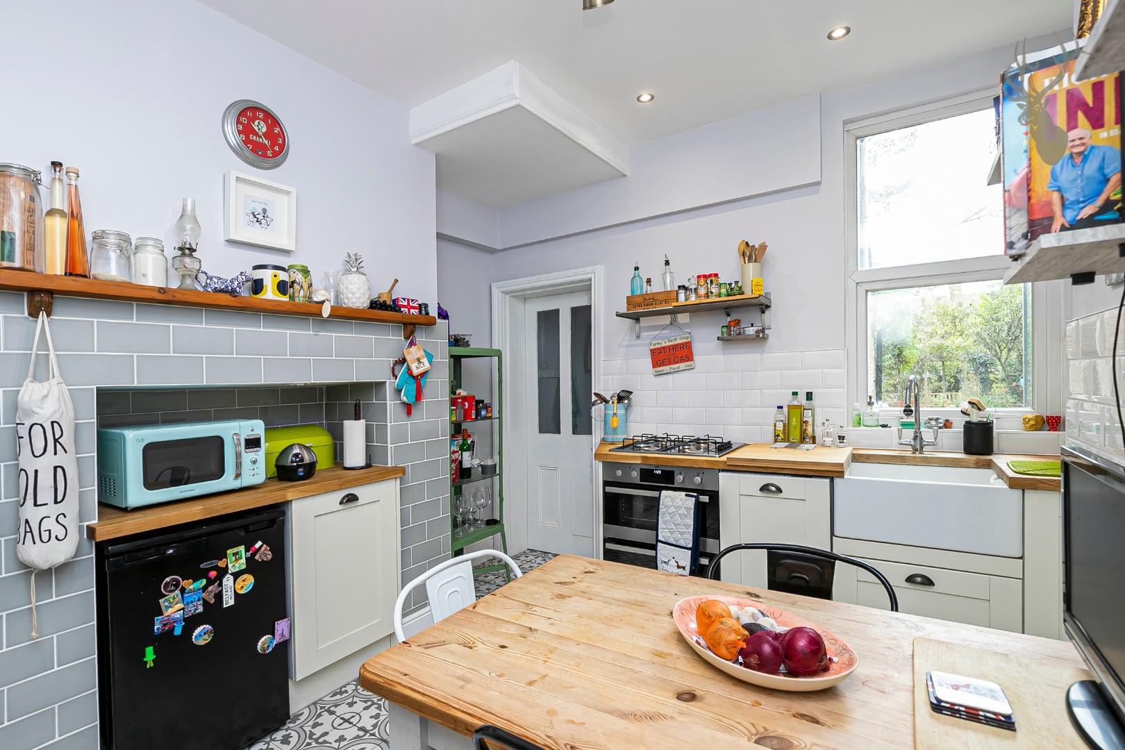 Property For Sale Frederica Road, Chingford, E4 4 Bedroom House