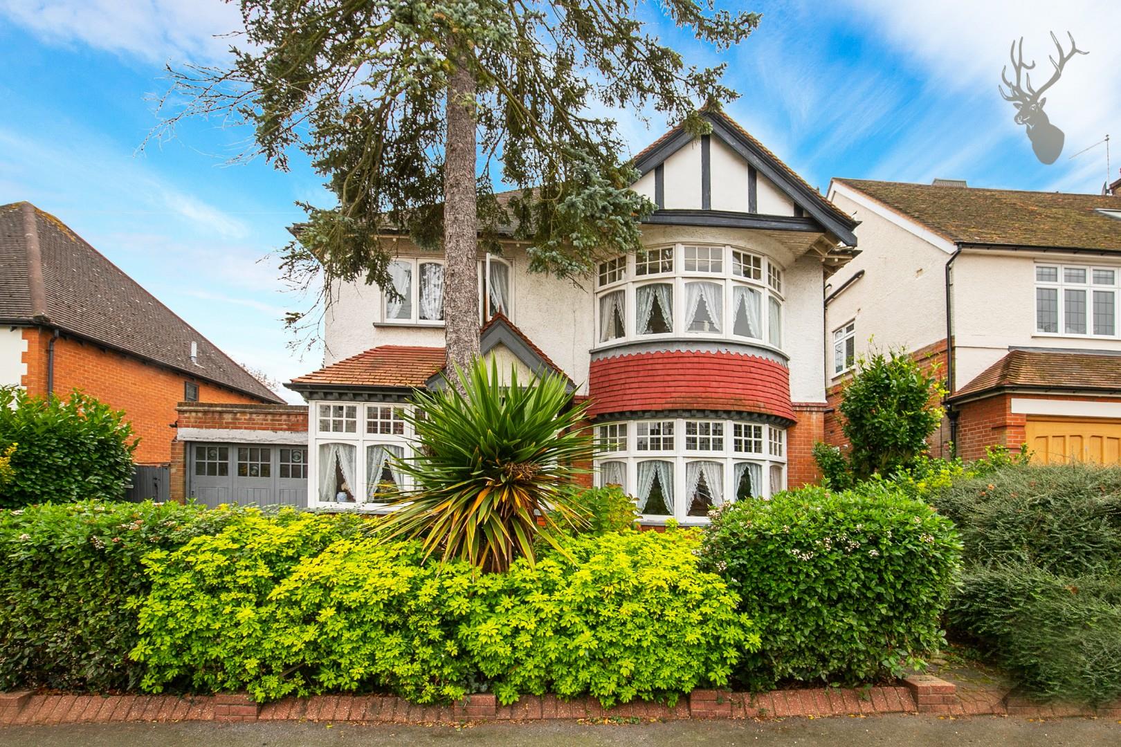 Property For Sale Connaught Avenue, Chingford, E4 4 Bedroom House