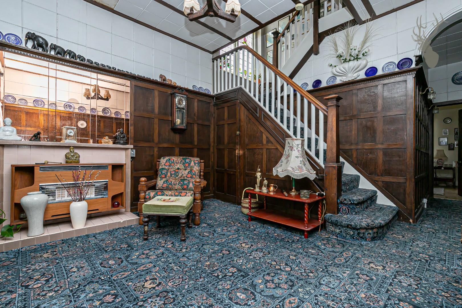 Property For Sale Connaught Avenue, Chingford, E4 4 Bedroom House