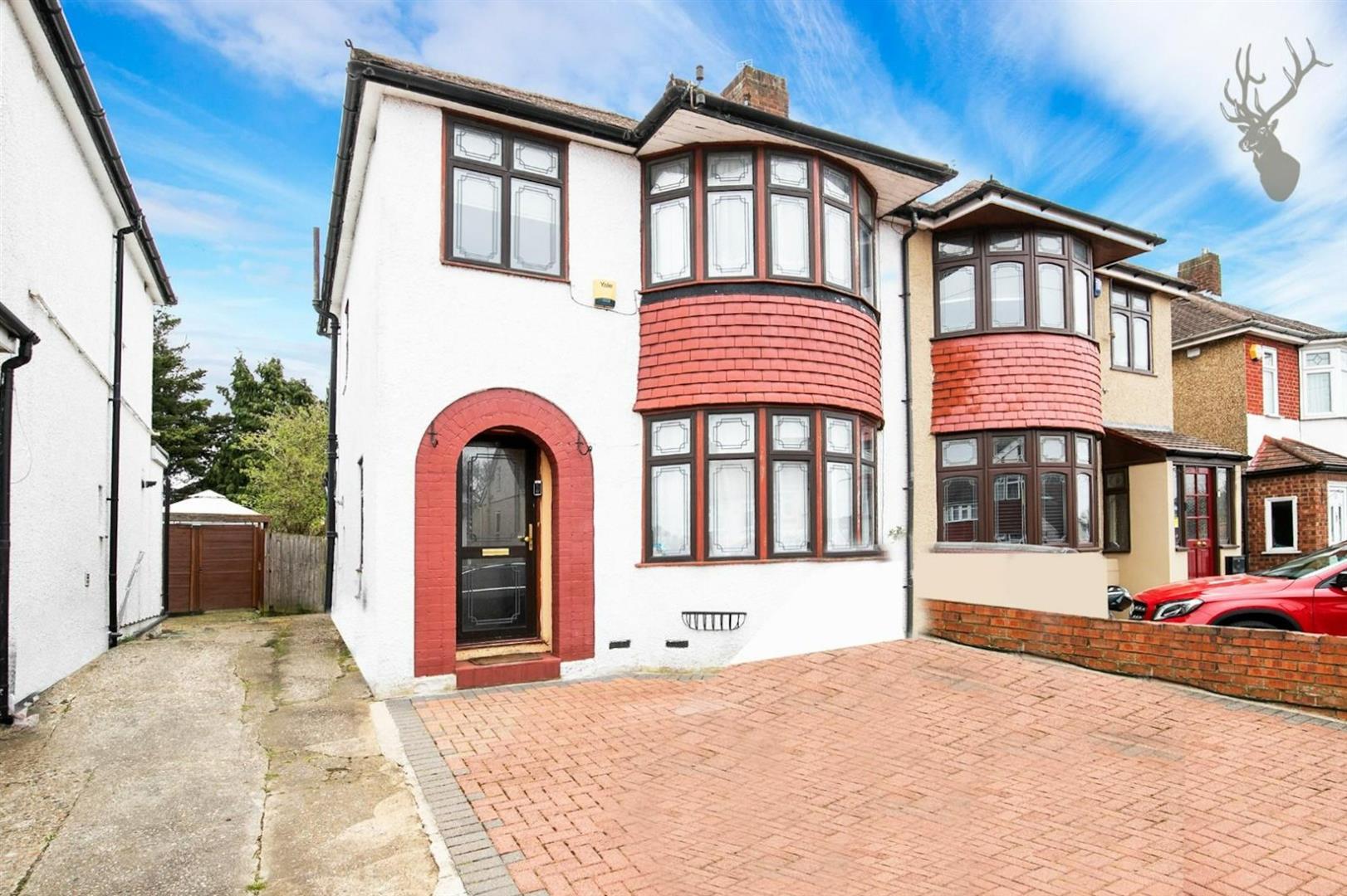 Similar Property: House in Ilford