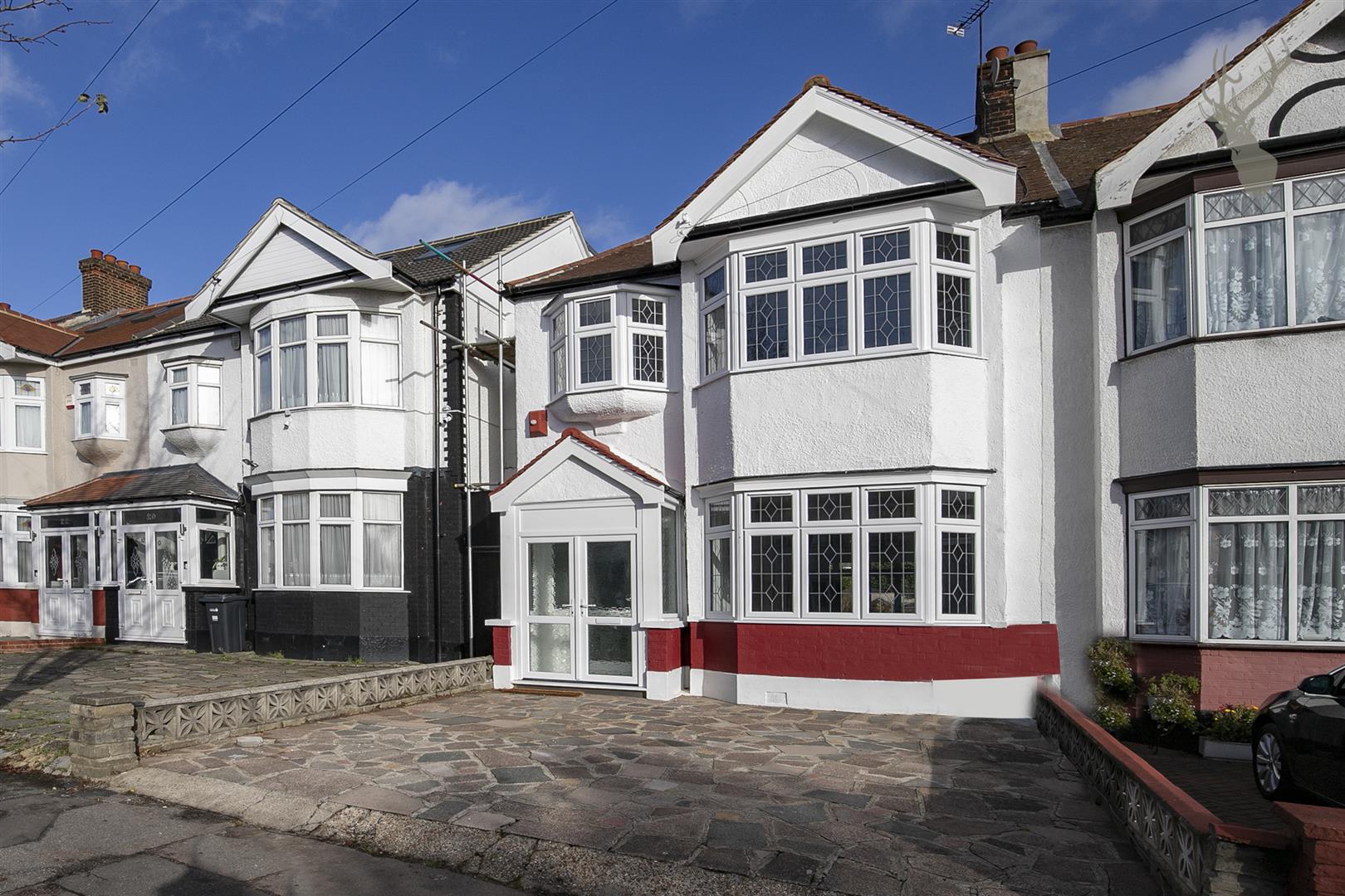 Property To Rent Edwina Gardens, Ilford, IG4 3 Bedroom House through