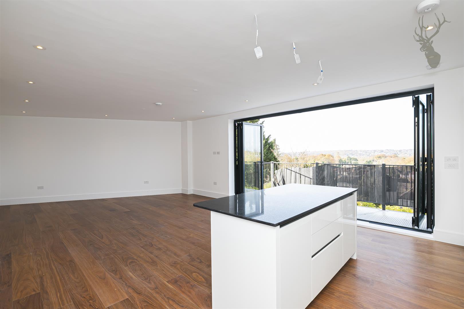 Property To Rent High Road, Chigwell, IG7 3 Bedroom Flat through