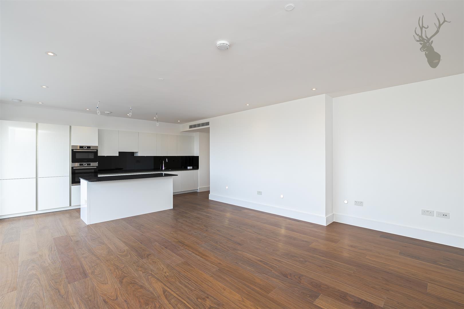 Property To Rent High Road, Chigwell, IG7 3 Bedroom Flat through