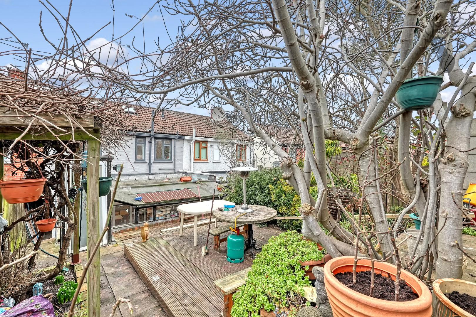 Property For Sale Sewardstone Gardens, Chingford, E4 3 Bedroom House