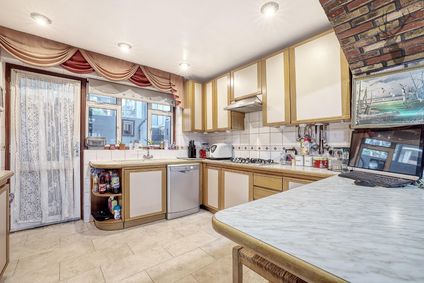 Property For Sale Sewardstone Gardens, Chingford, E4 3 Bedroom House
