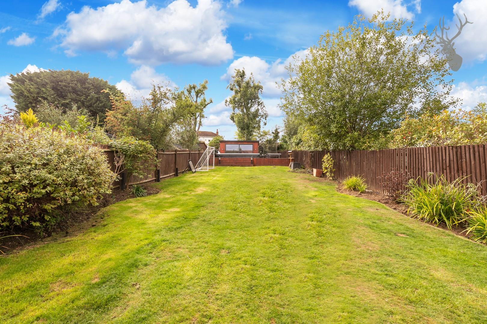 Property To Rent Dukes Avenue, Theydon Bois, CM16 4 Bedroom House