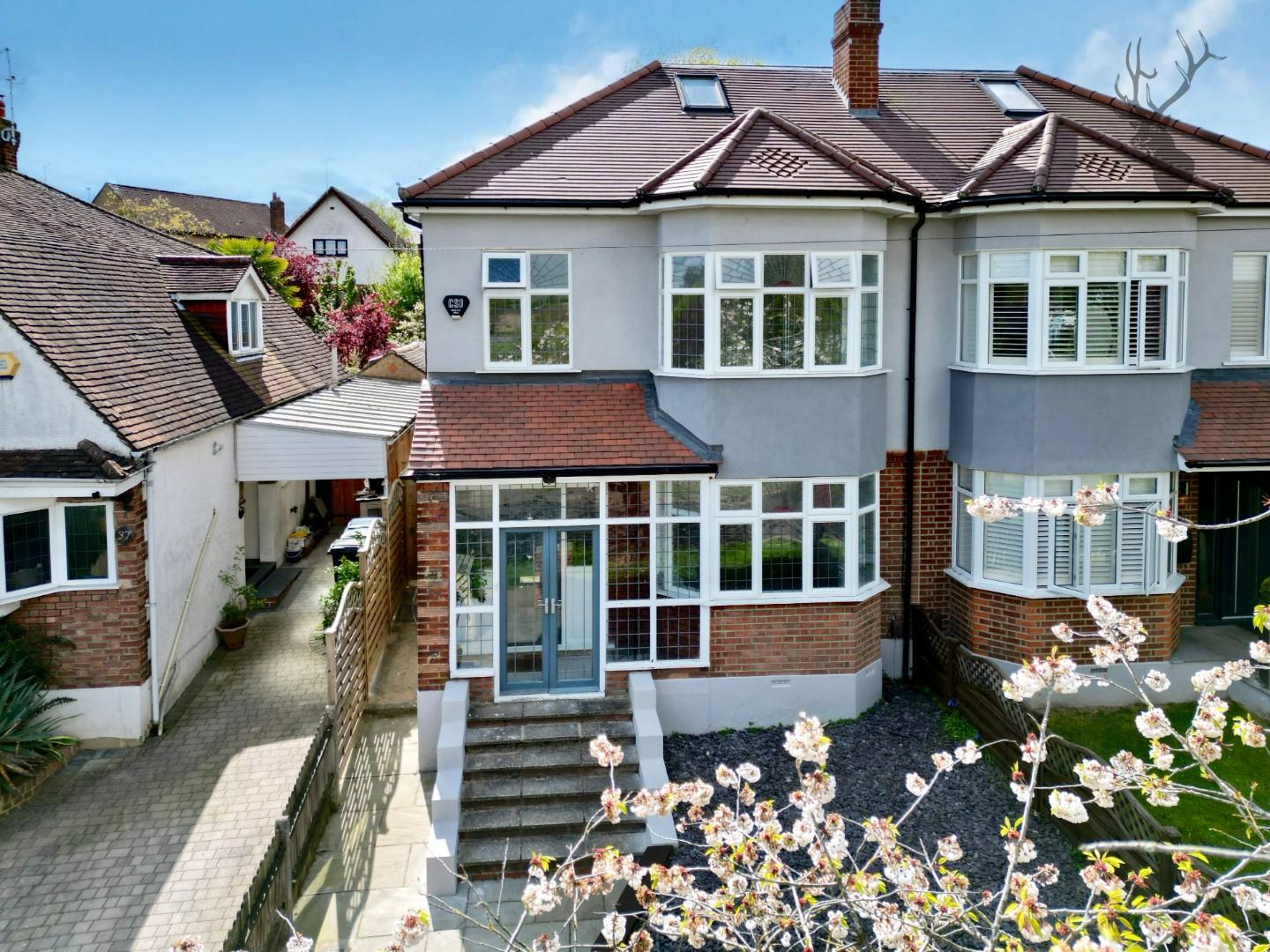 Property To Rent Dukes Avenue, Theydon Bois, CM16 3 Bedroom House