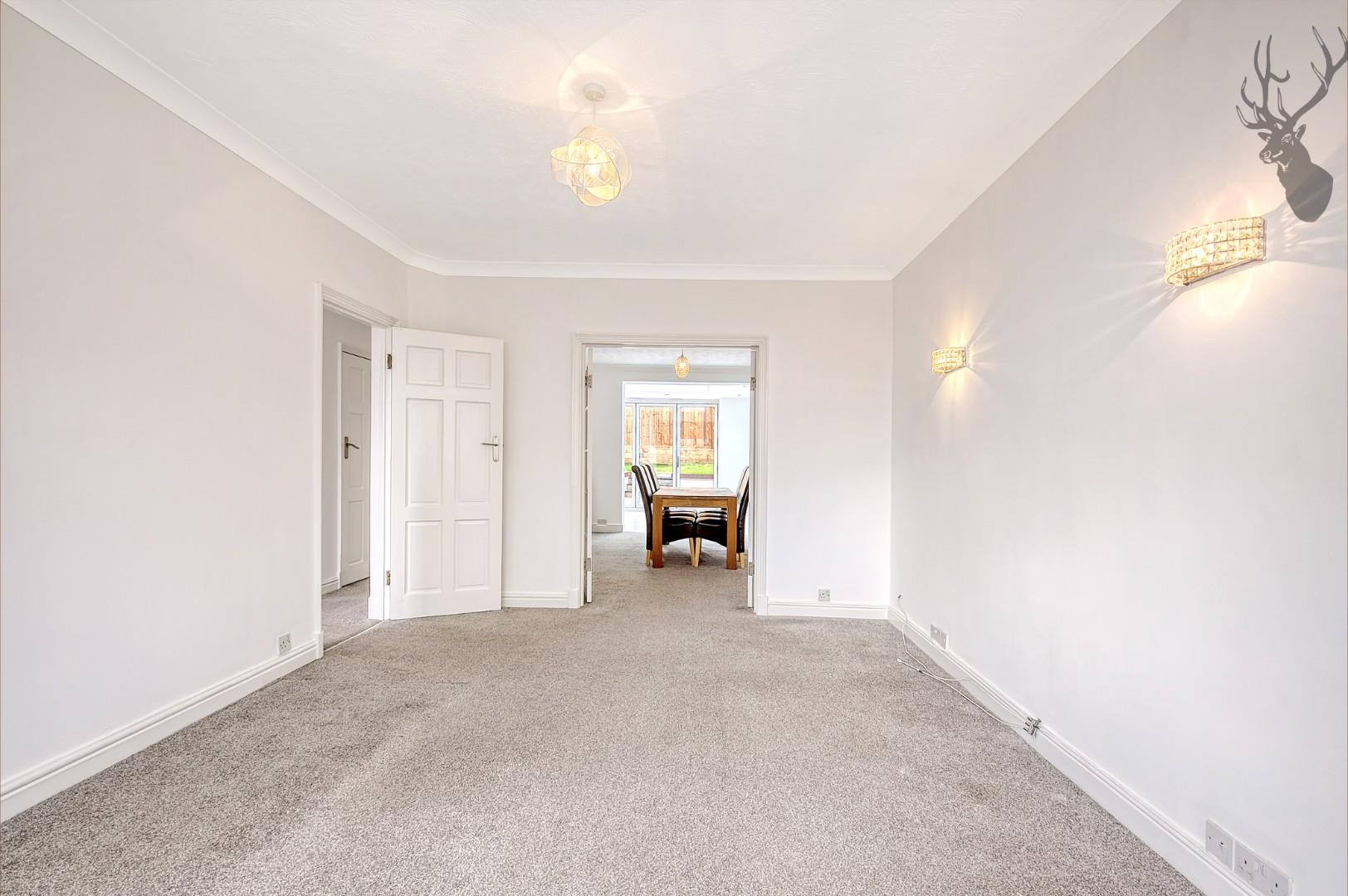 Property To Rent Dukes Avenue, Theydon Bois, CM16 3 Bedroom House