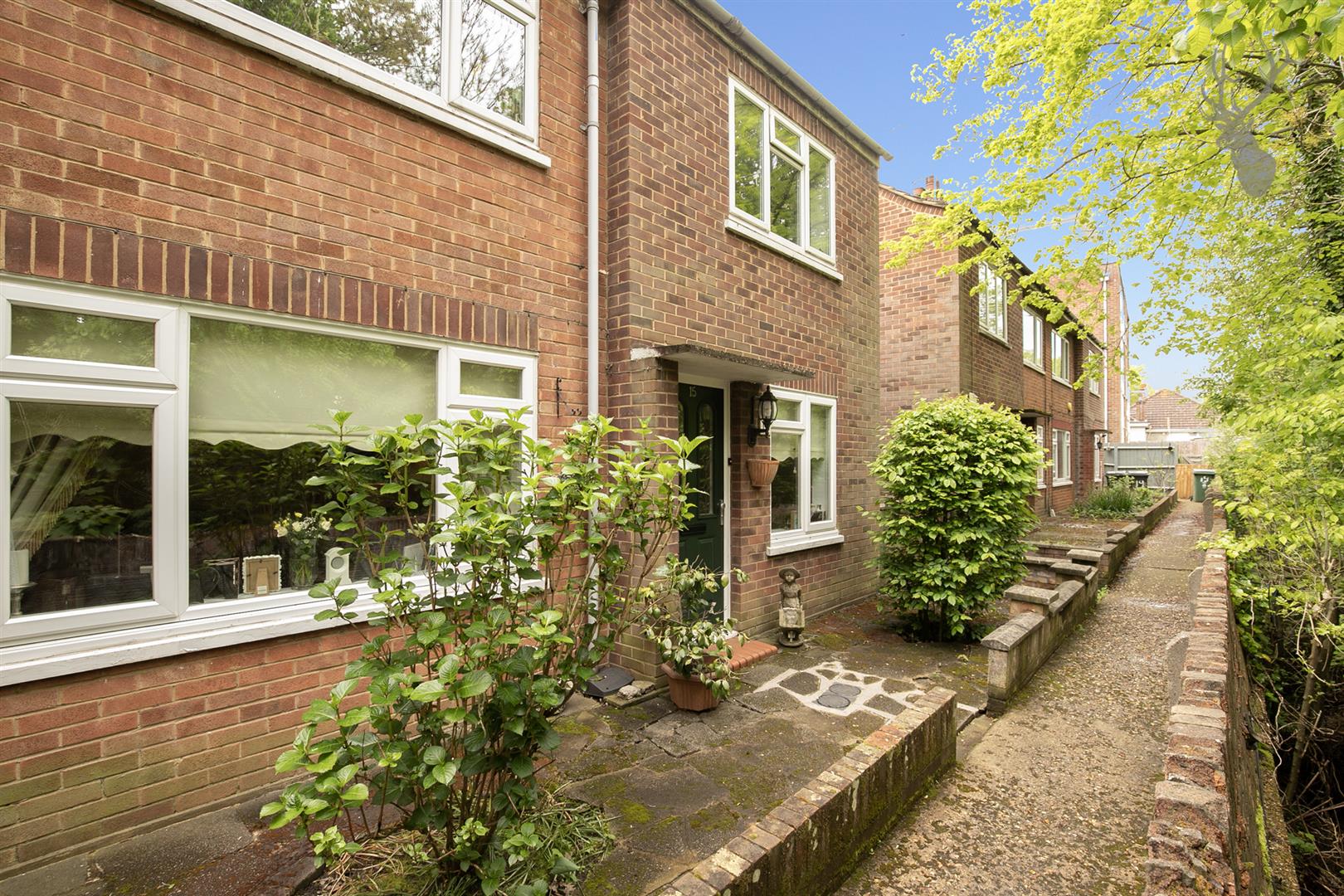 Property For Sale Rookwood Gardens, Chingford, E4 2 Bedroom Flat