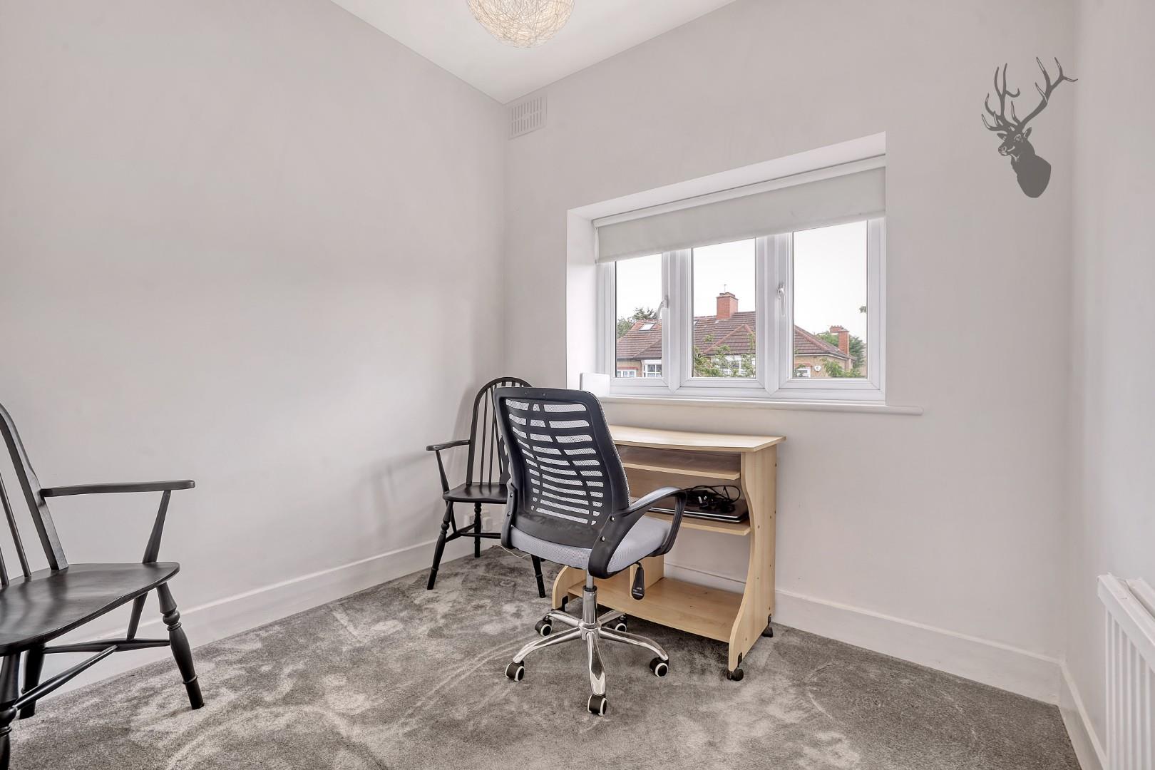 Property For Sale Charnwood Drive, London, E18 6 Bedroom House Semi