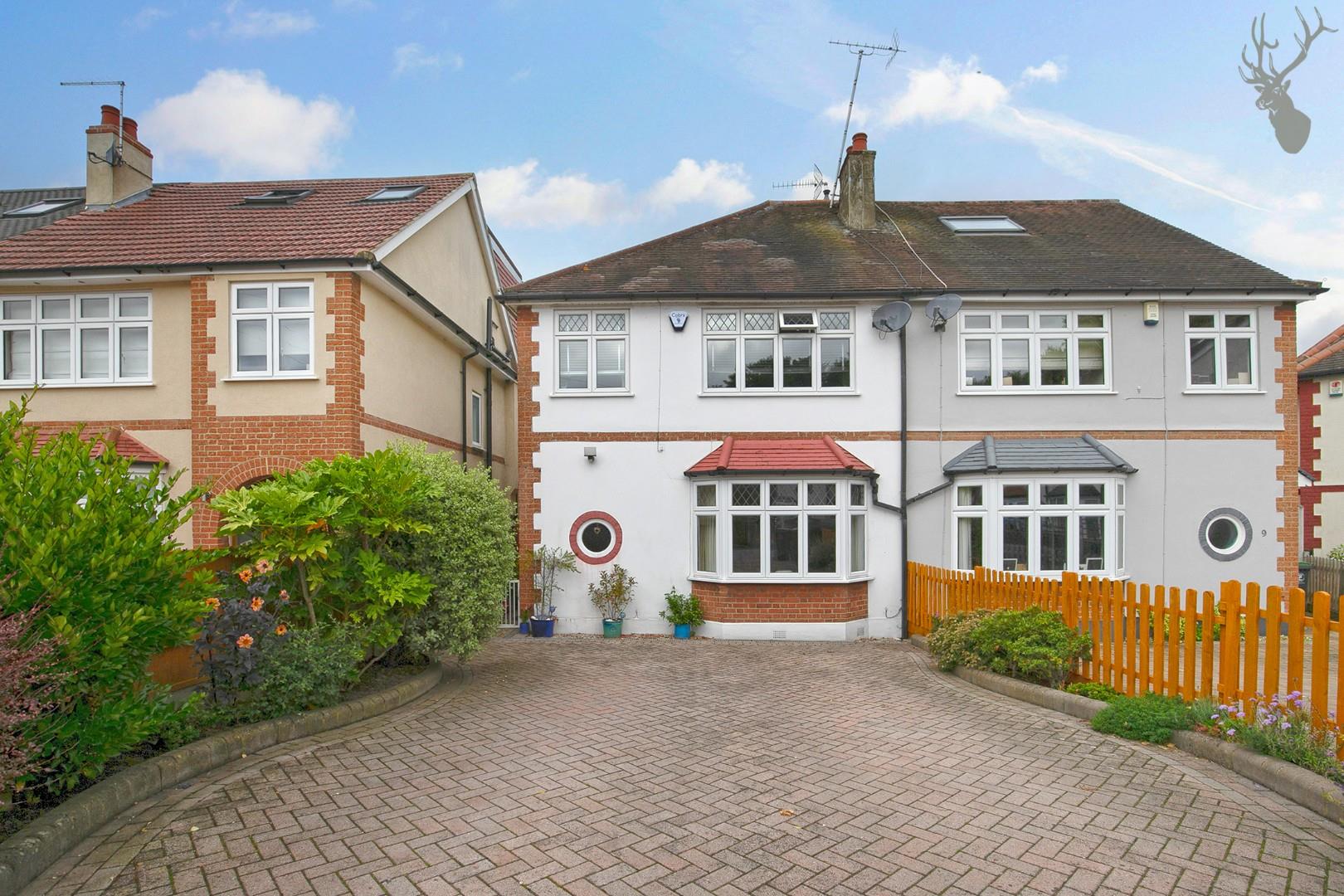 Property For Sale Beech Avenue, Buckhurst Hill, IG9 3 Bedroom House