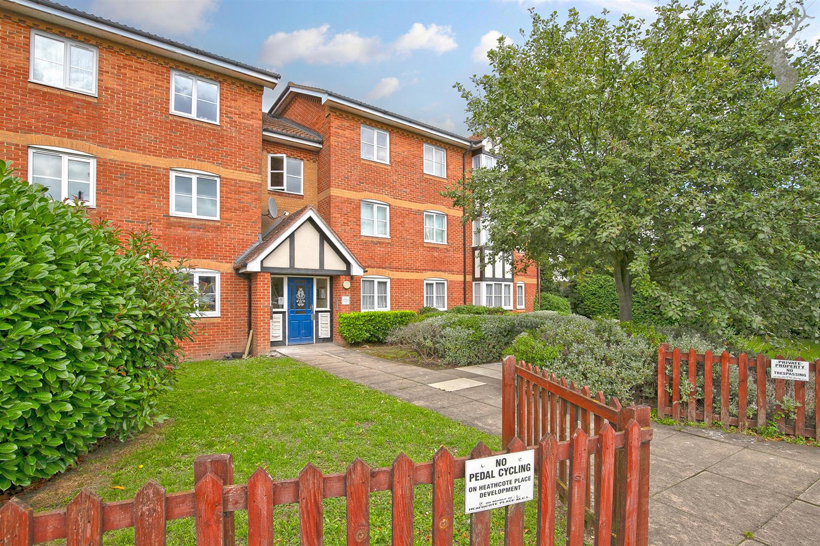Similar Property: Flat - Purpose Built in Chingford