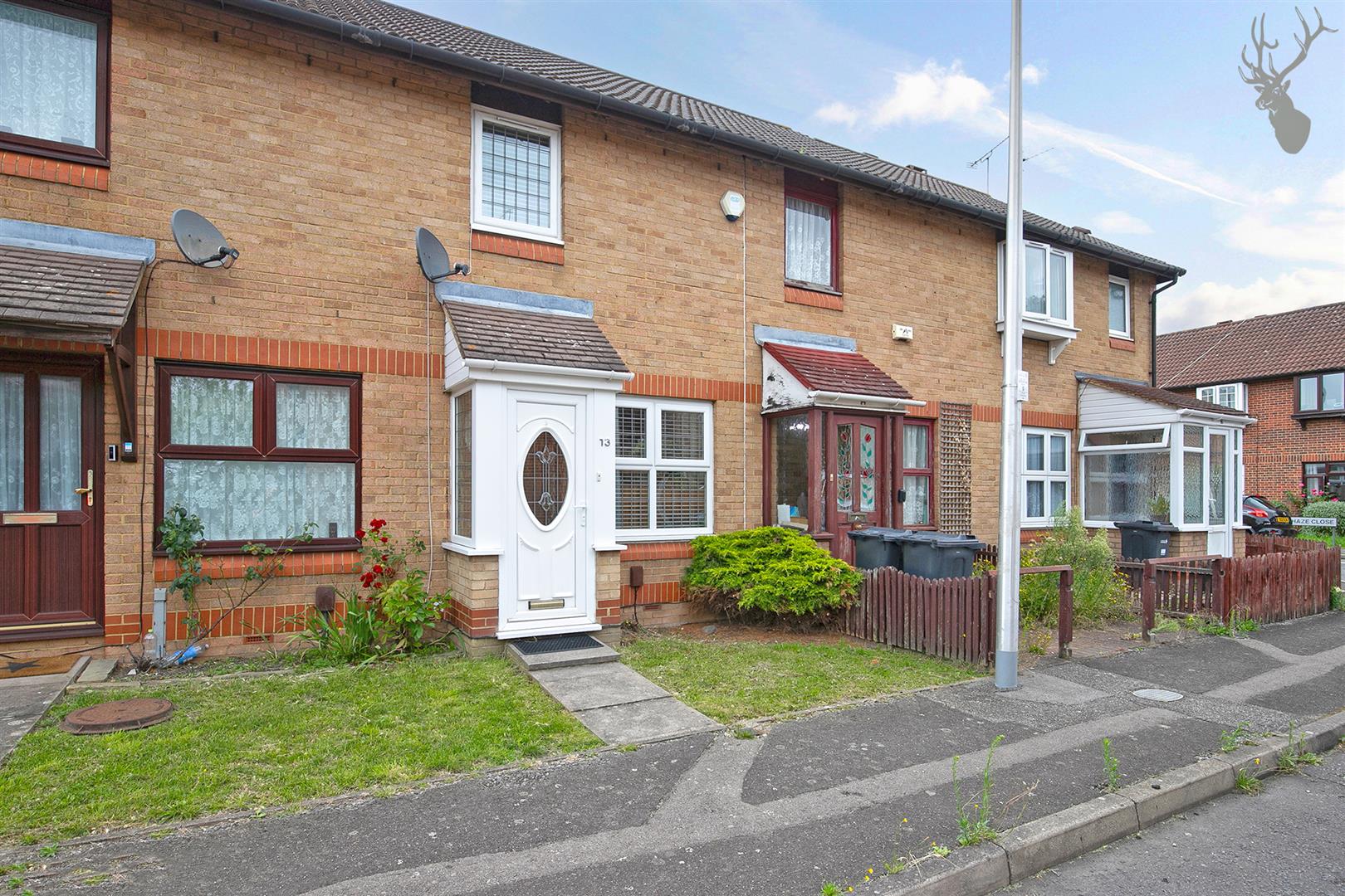 Property For Sale Underwood Road, Woodford Green, IG8 2 Bedroom House