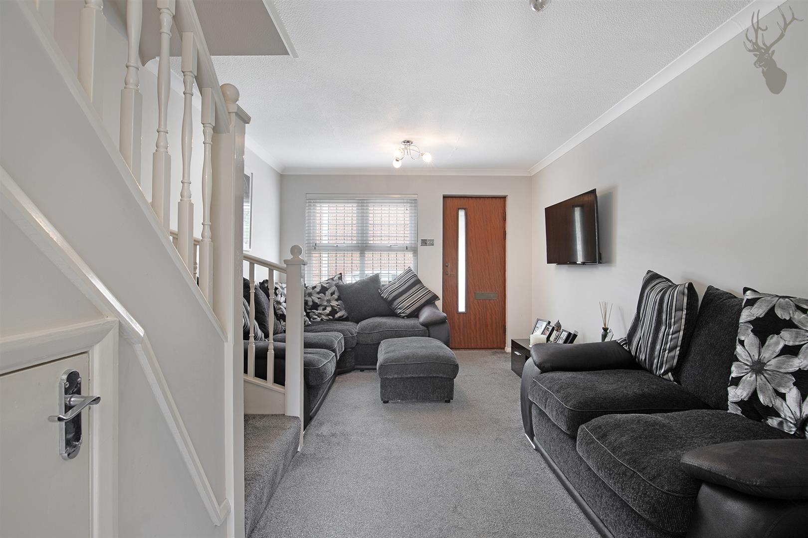 Property For Sale Underwood Road, Woodford Green, IG8 2 Bedroom House