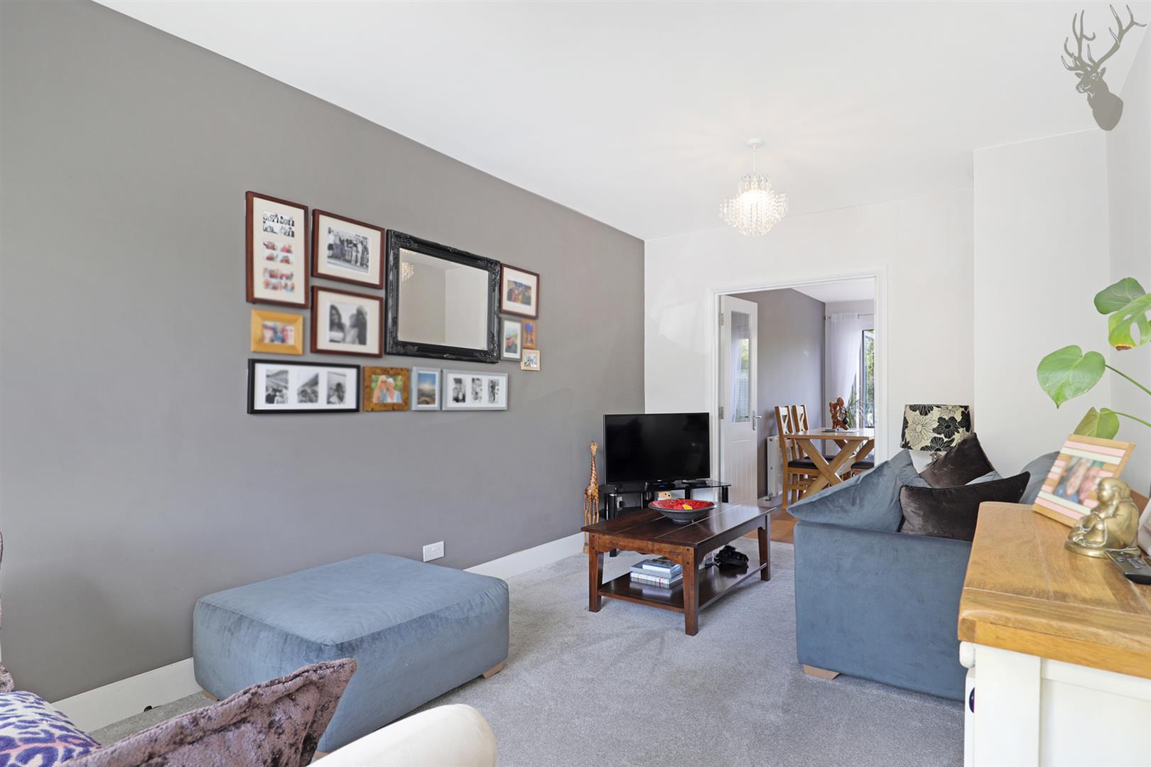 Property For Sale Epping Way, Chingford, E4 2 Bedroom House