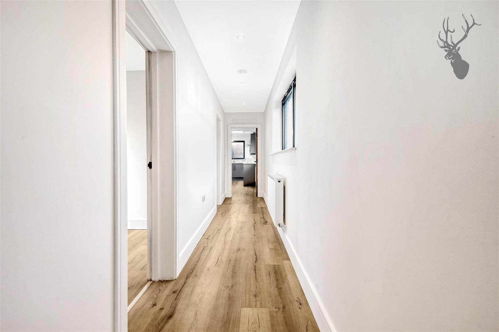 Property For Sale Bush Close, Newbury Park, IG2 1 Bedroom Apartment