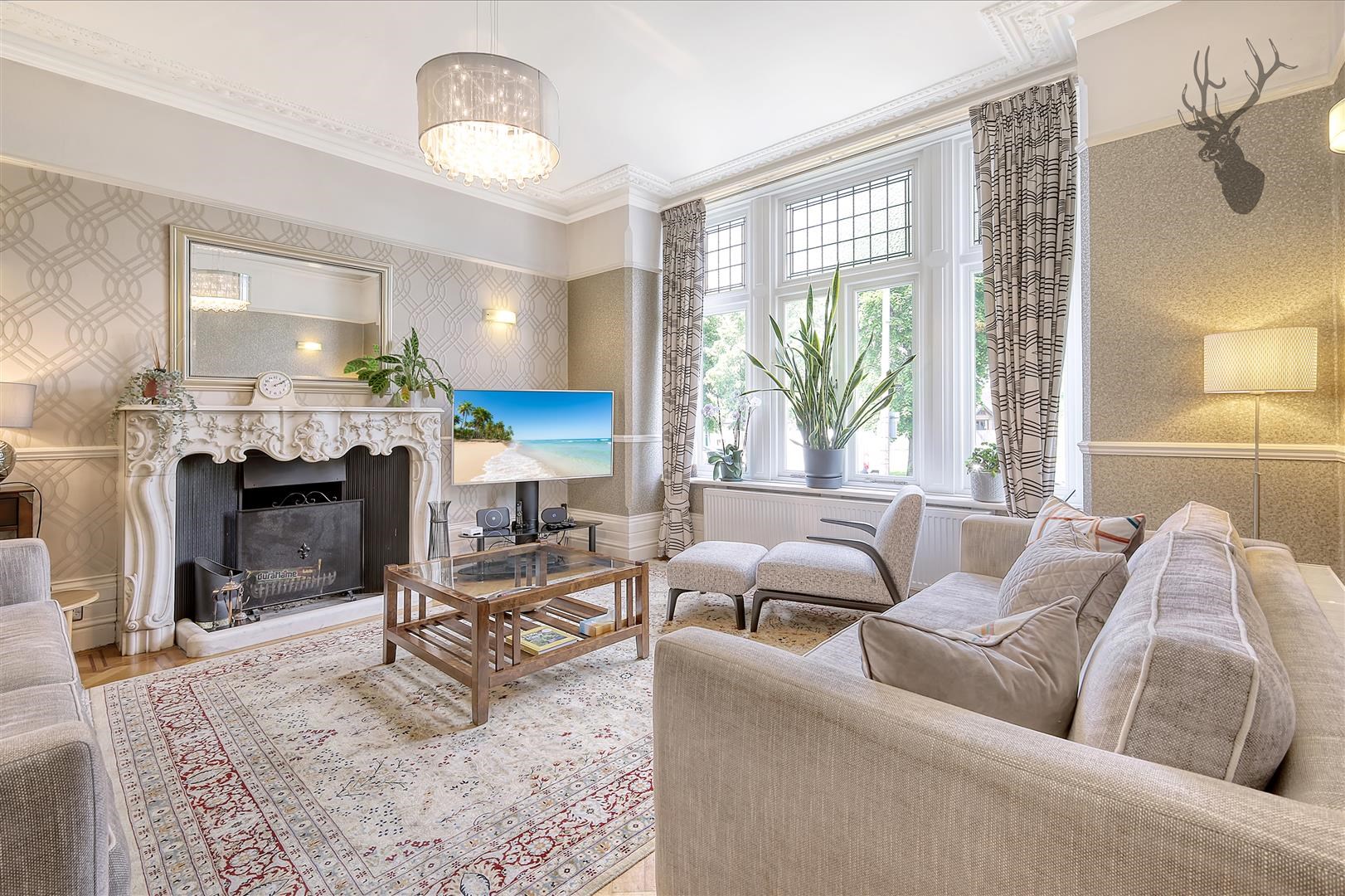 Property For Sale Forest Avenue, Chingford, E4 5 Bedroom House Semi