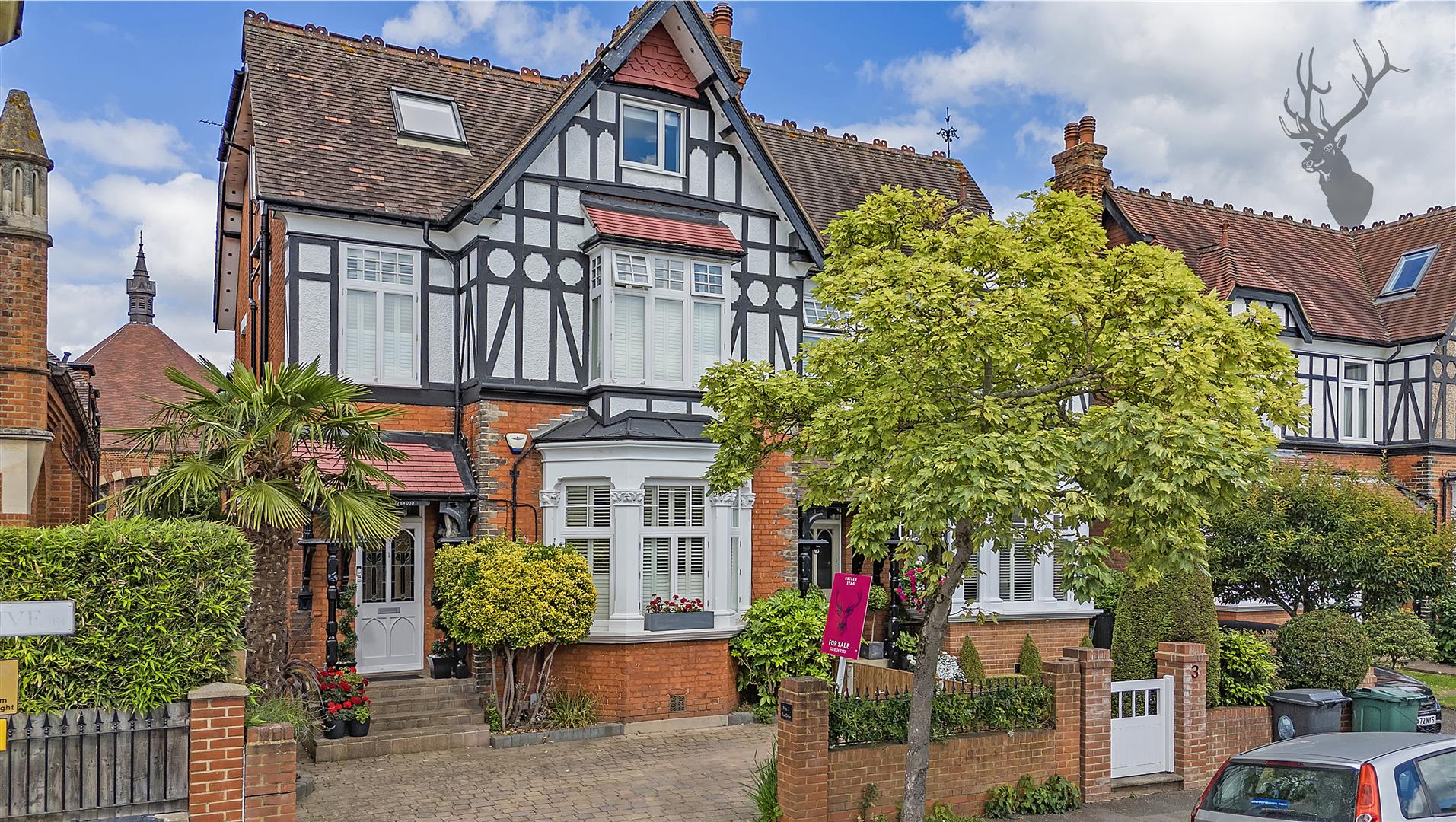 Similar Property: House - Semi-Detached in Chingford