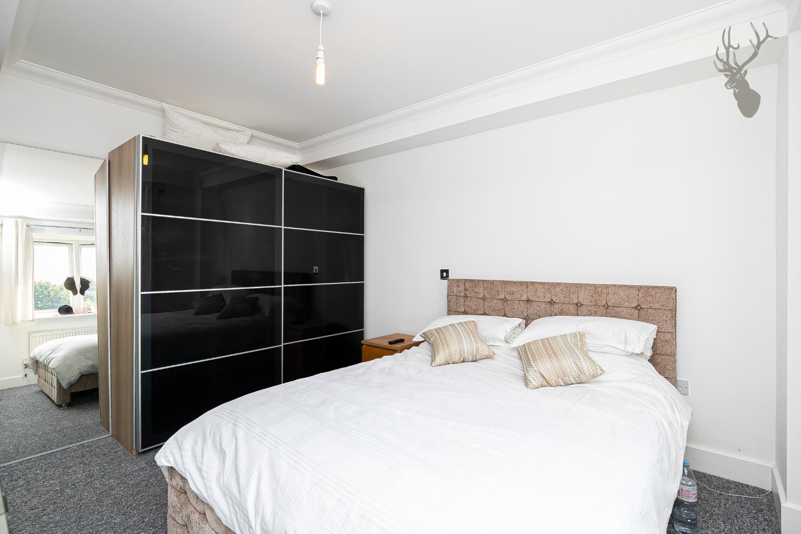 Property For Sale Manford Way, Chigwell, IG7 2 Bedroom Flat through Butler & Stag