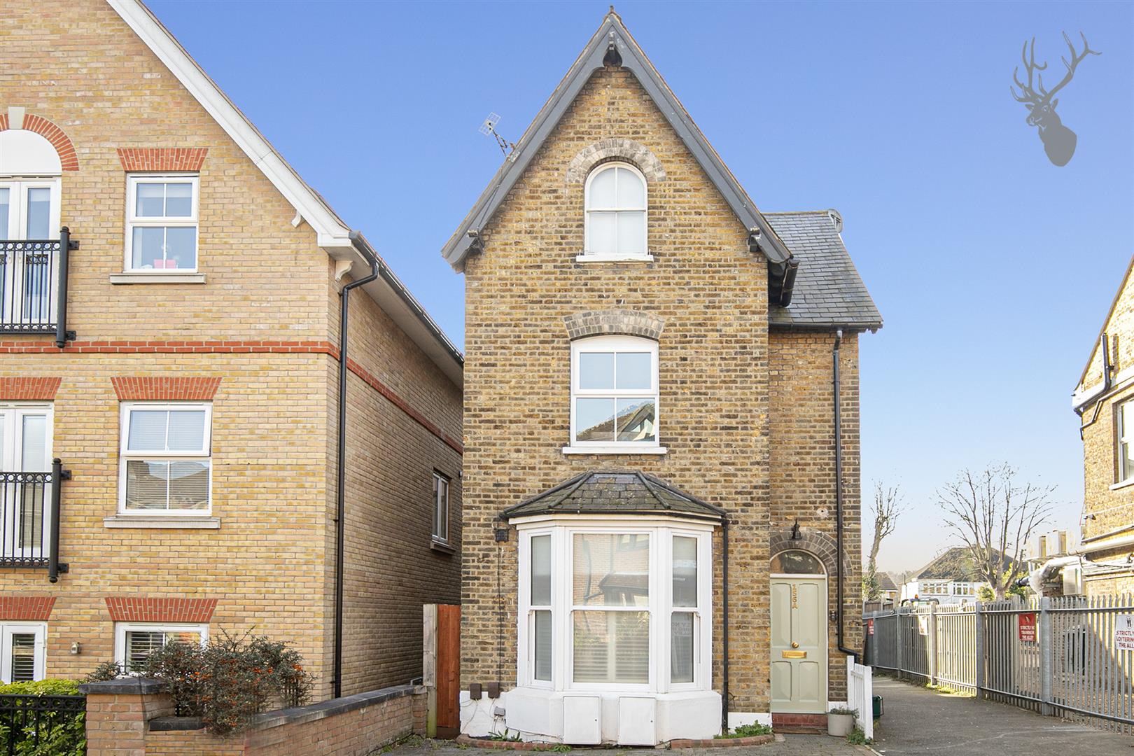 Similar Property: Flat in Buckhurst Hill