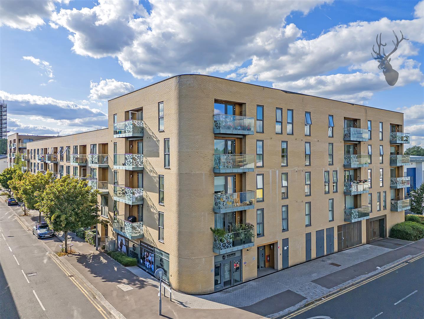 Similar Property: Flat - Purpose Built in 