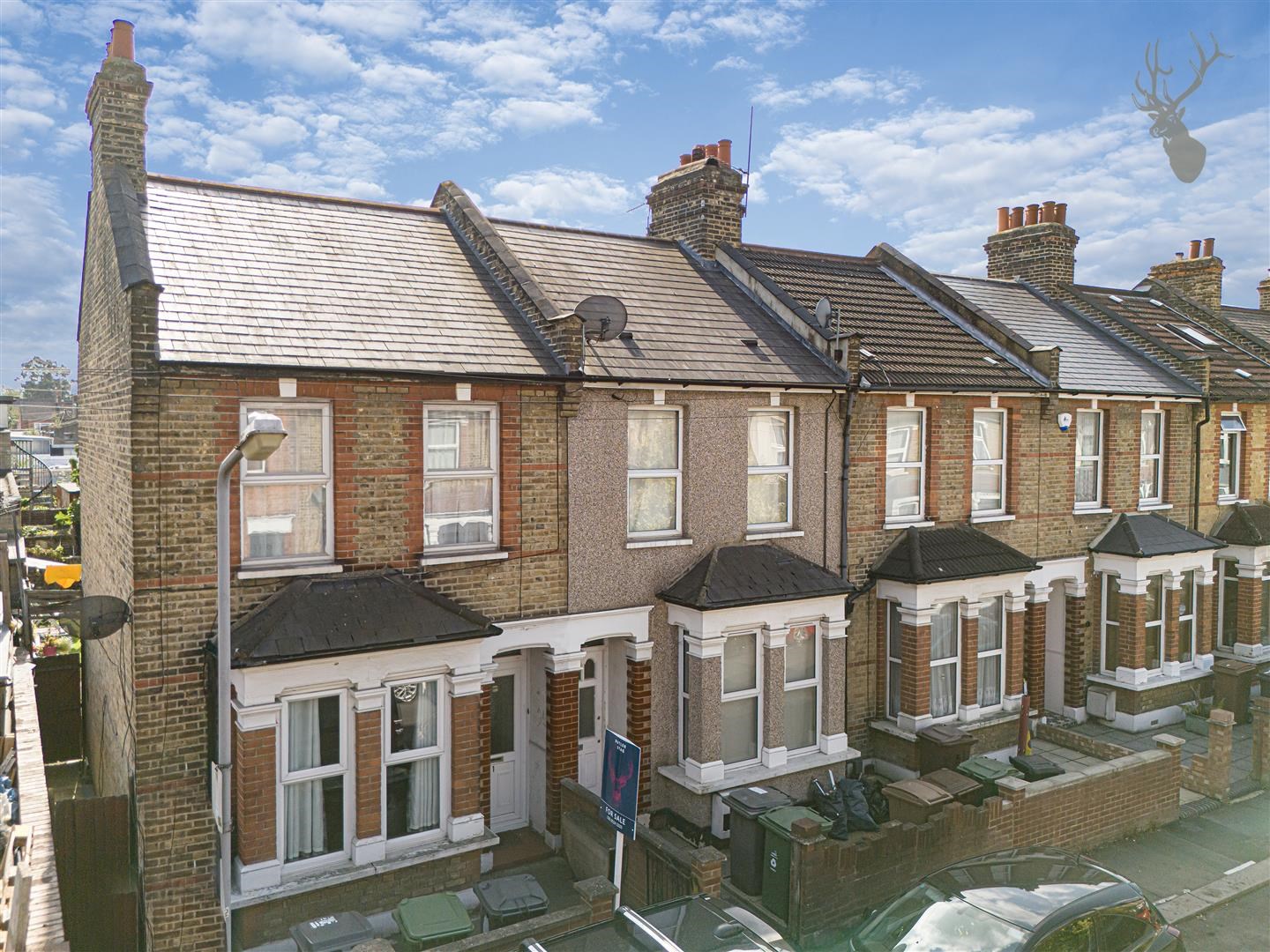 Similar Property: House - End Terrace in 