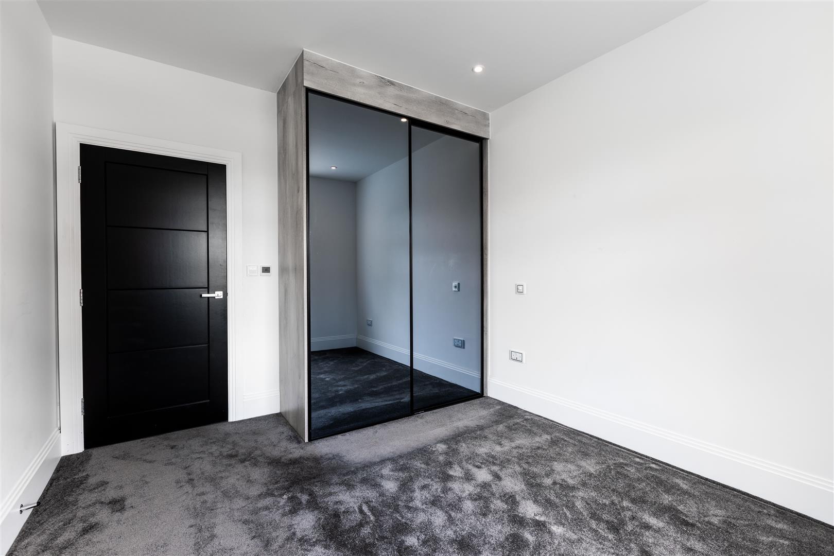 bedrooom wardrobe.jpg