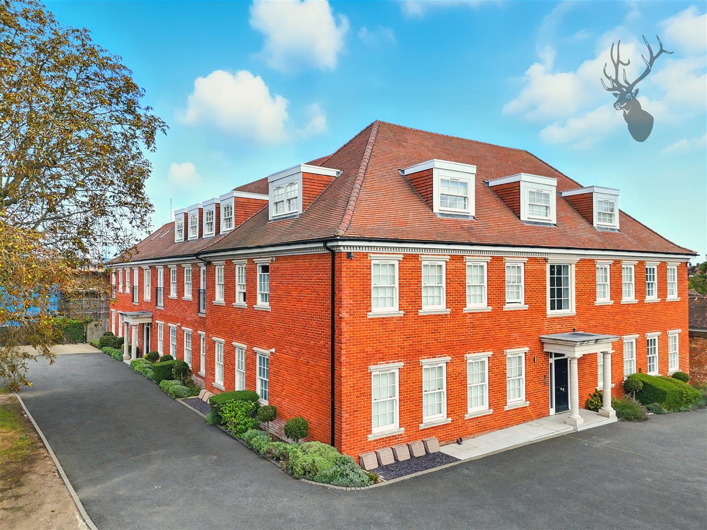 Manor Road Chigwell IG7