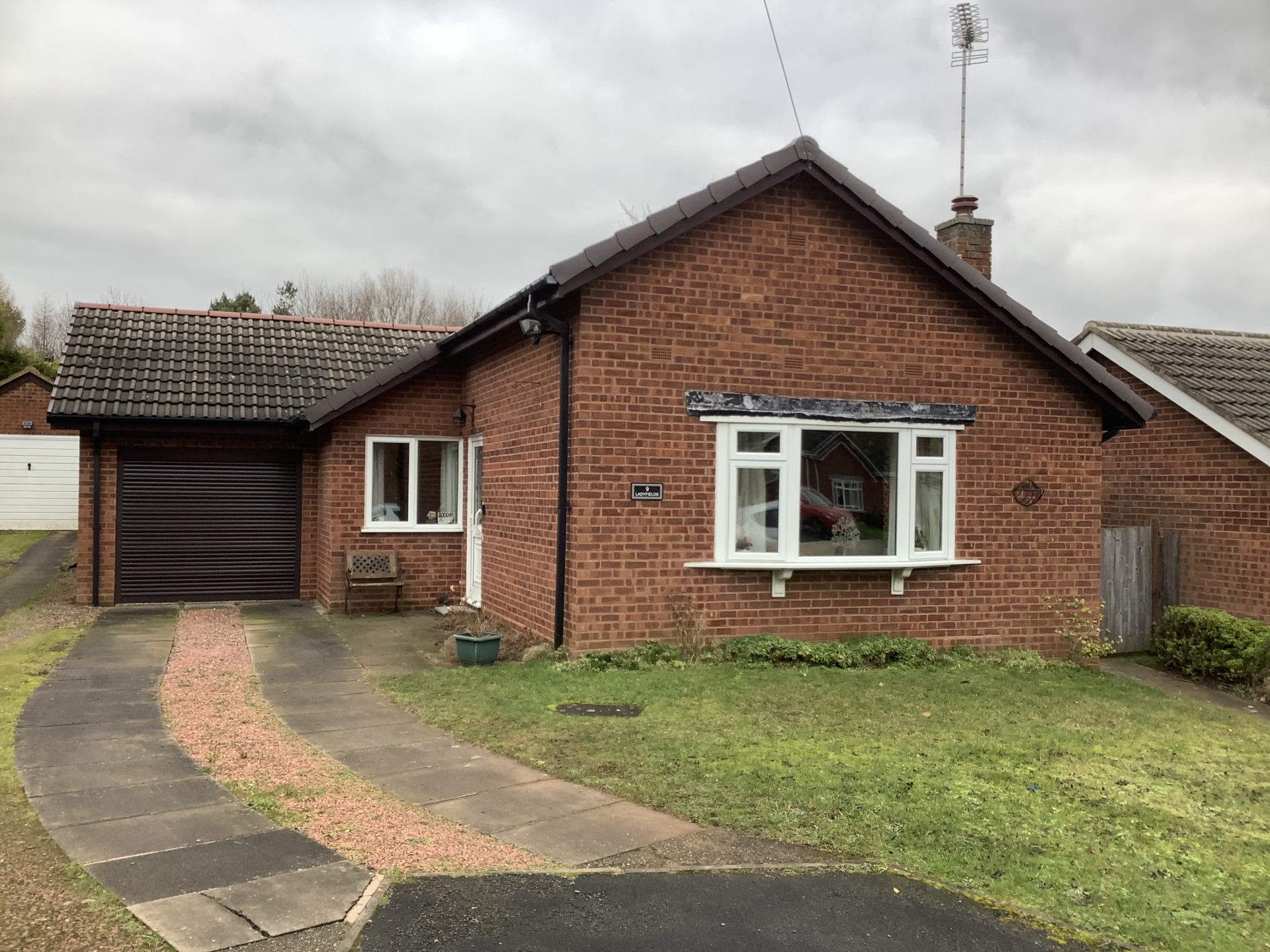 Property For Sale Ladyfields, Midway, DE11 3 Bedroom Bungalow through