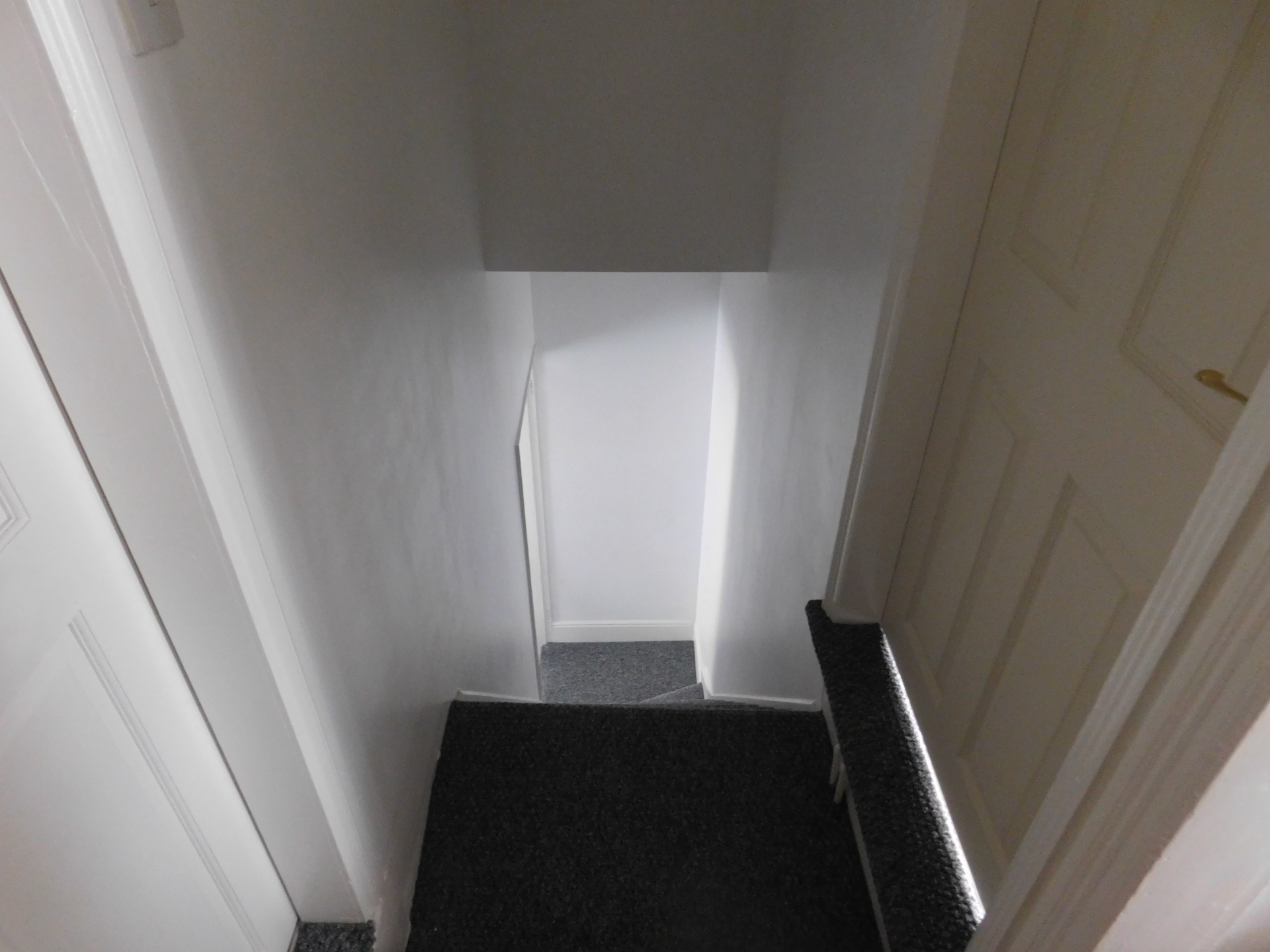 Property For Sale Rose Valley, Newhall, DE11 3 Bedroom Terraced