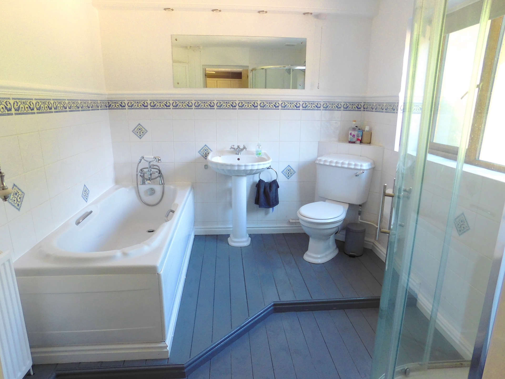 En-Suite Bathroom