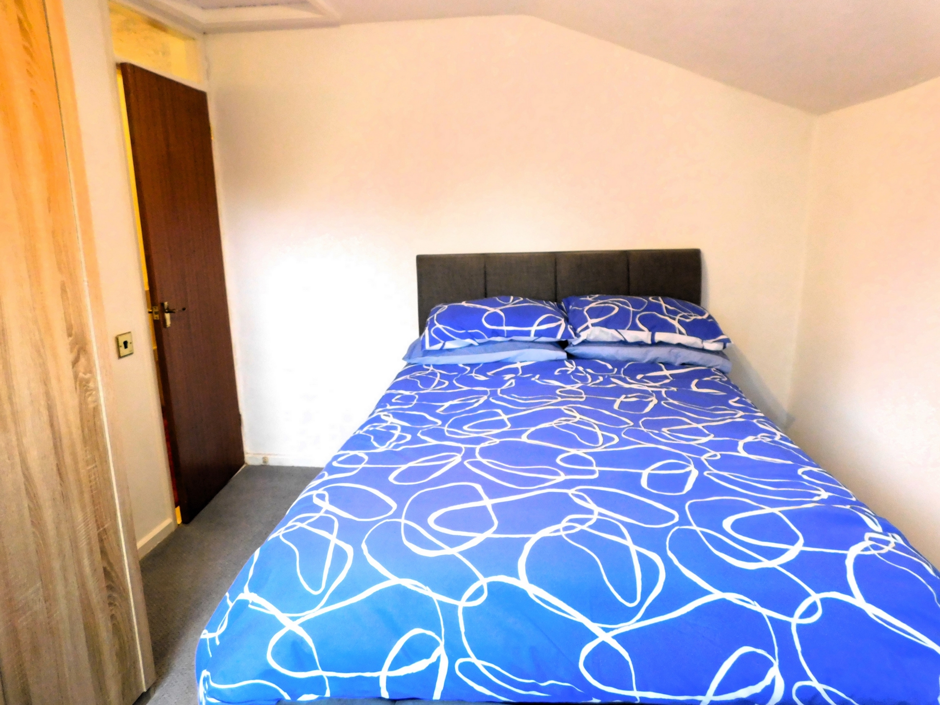 Property For Sale Clamp Drive, Swadlincote, DE11 3 Bedroom Semi