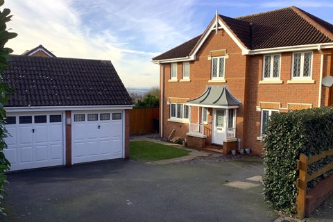 Property photo: Bretby on the Hill, Newhall, DE11