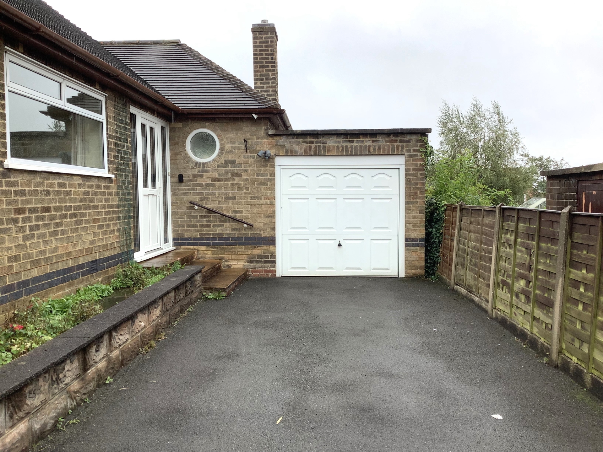 Property For Sale Wood Lane, Newhall, DE11 3 Bedroom Bungalow through