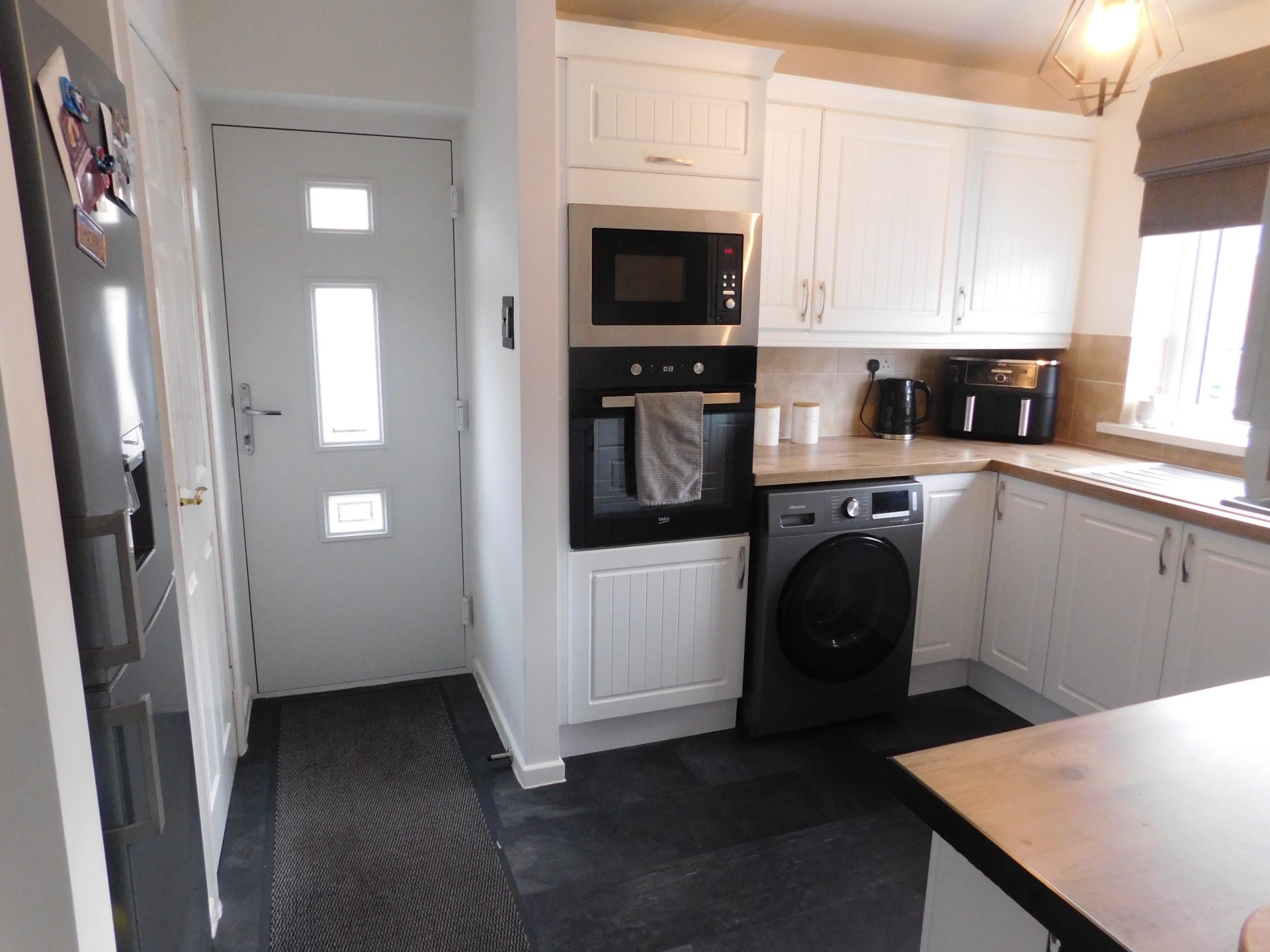 Kitchen/Entrance Hall