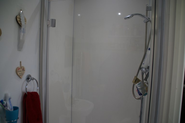 En-suite shower
