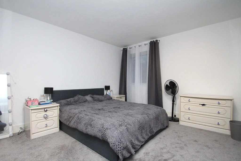 Bedroom Image 2
