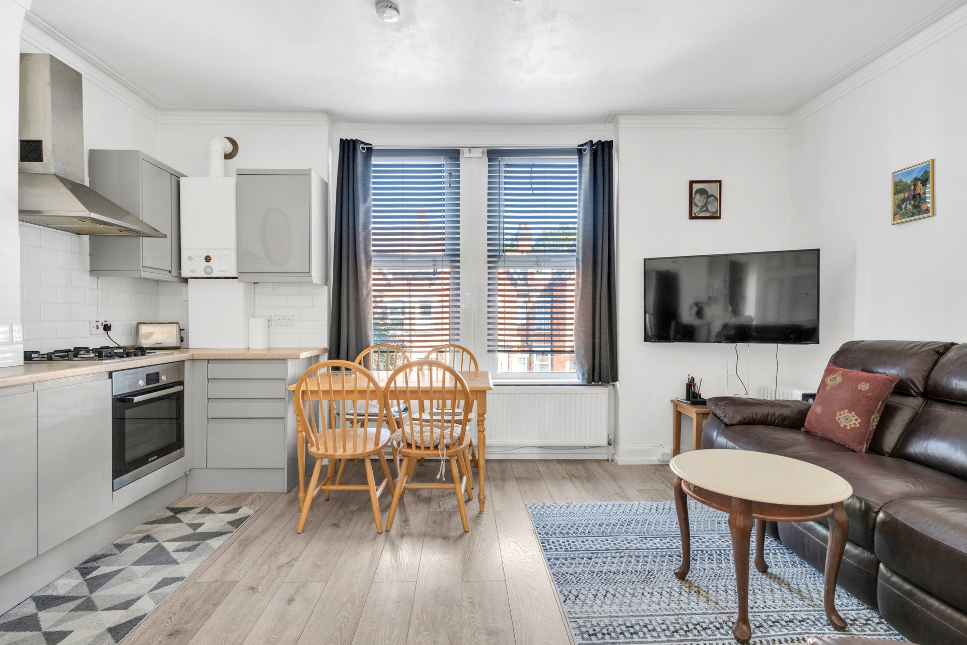 Kitchen / Living room