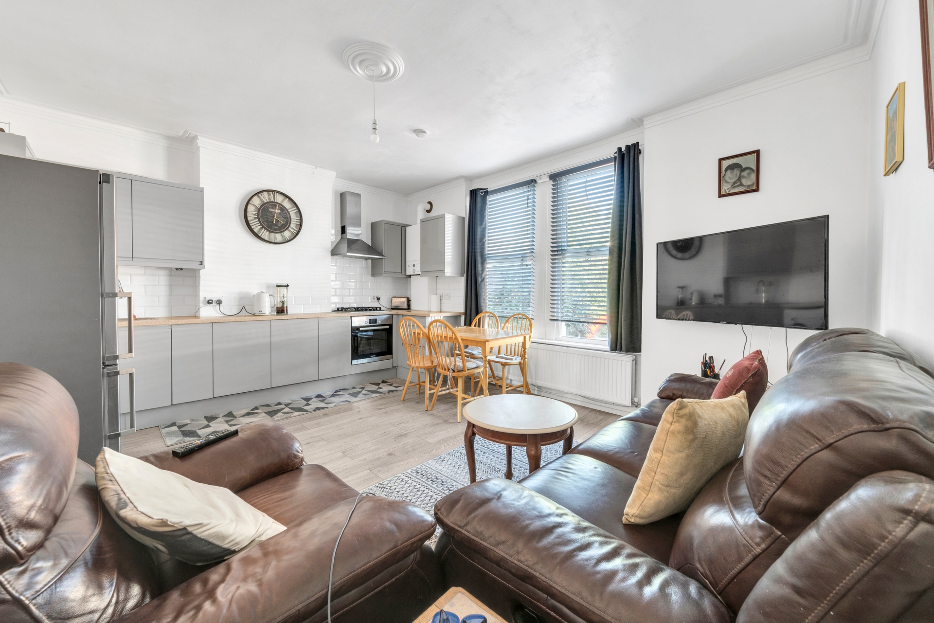 Kitchen / Living Room