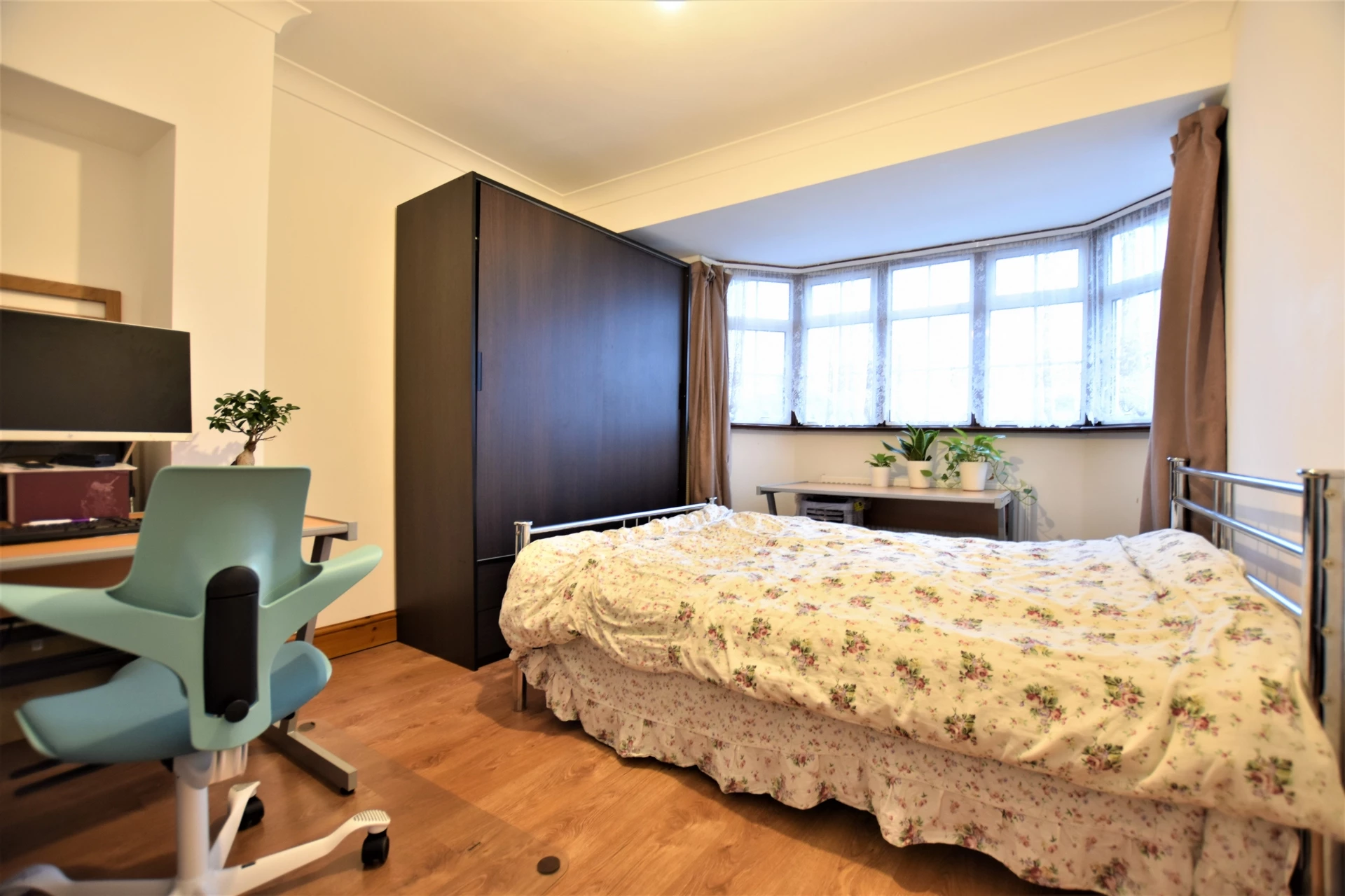 Photo 8