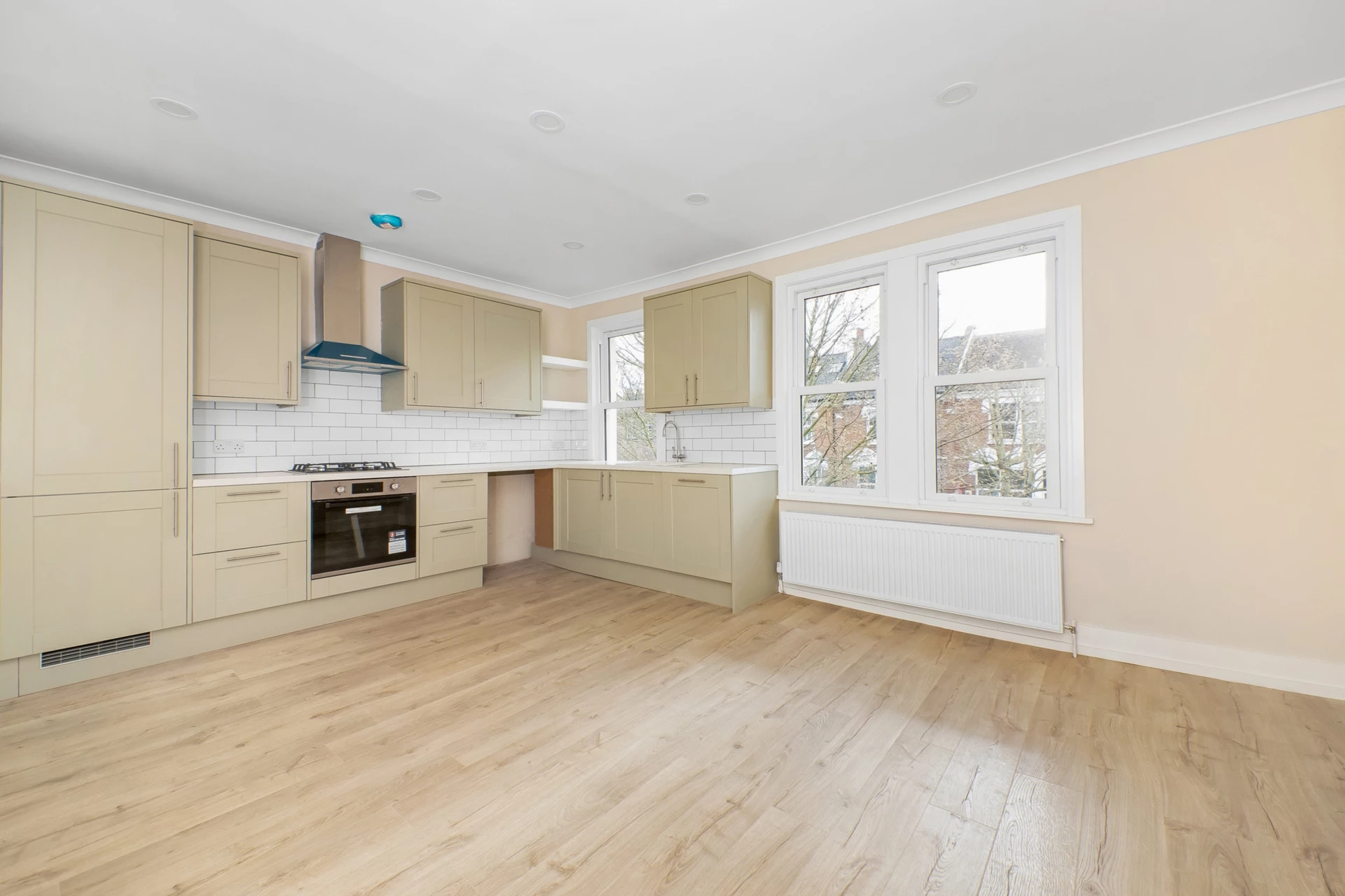 Kitchen / Reception